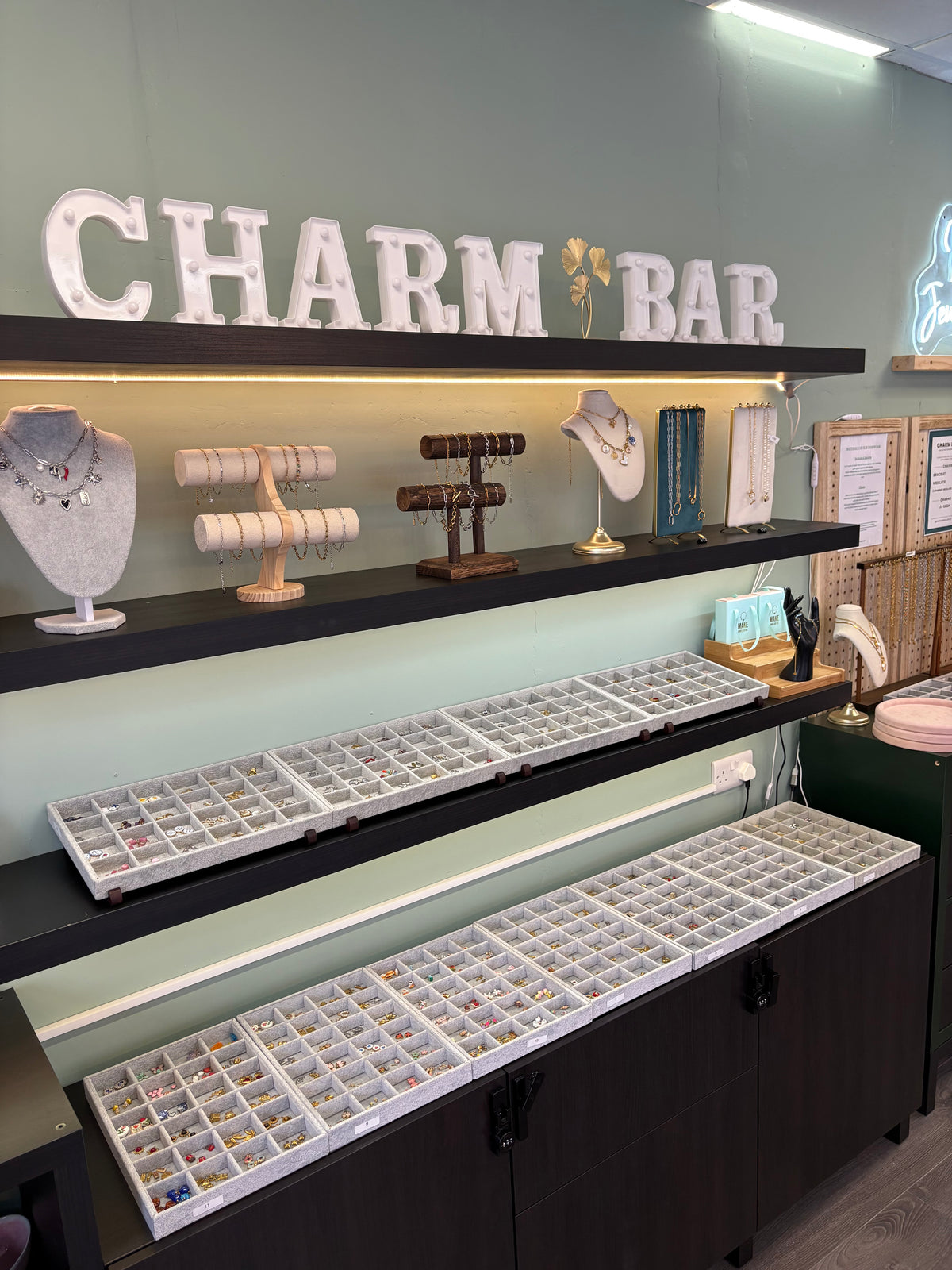 Virtual Charm Bar Experience – Charm Bracelet